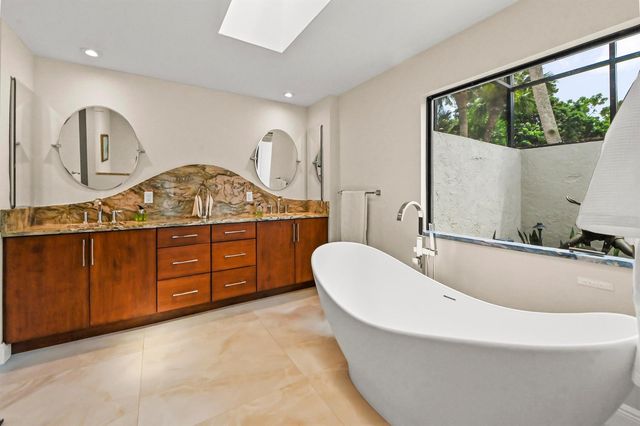 13067 Doubletree Circle, Wellington, FL 33414