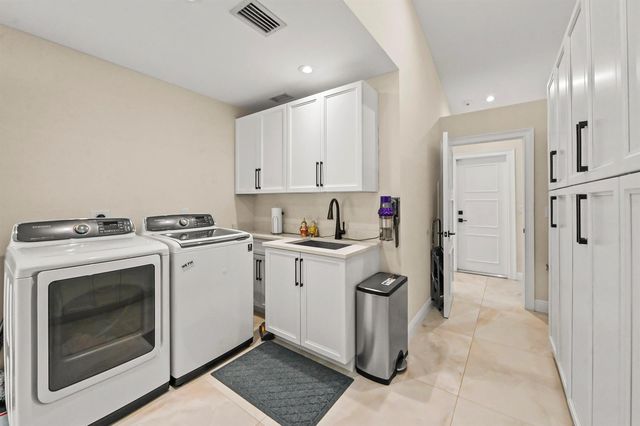 13067 Doubletree Circle, Wellington, FL 33414