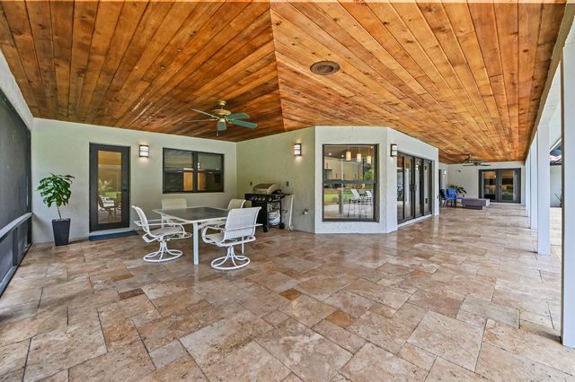 13067 Doubletree Circle, Wellington, FL 33414