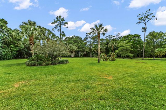 13067 Doubletree Circle, Wellington, FL 33414