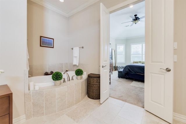 1826 Jade Hollow Lane, Houston, TX 77077