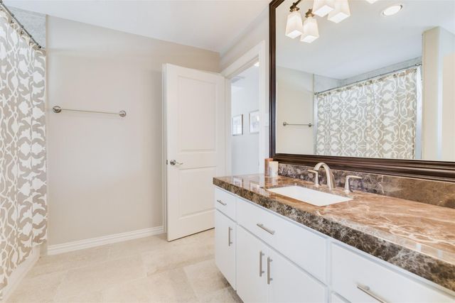 1826 Jade Hollow Lane, Houston, TX 77077