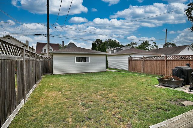 6727 N Oketo Avenue, Chicago, IL 60631