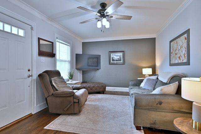 6727 N Oketo Avenue, Chicago, IL 60631