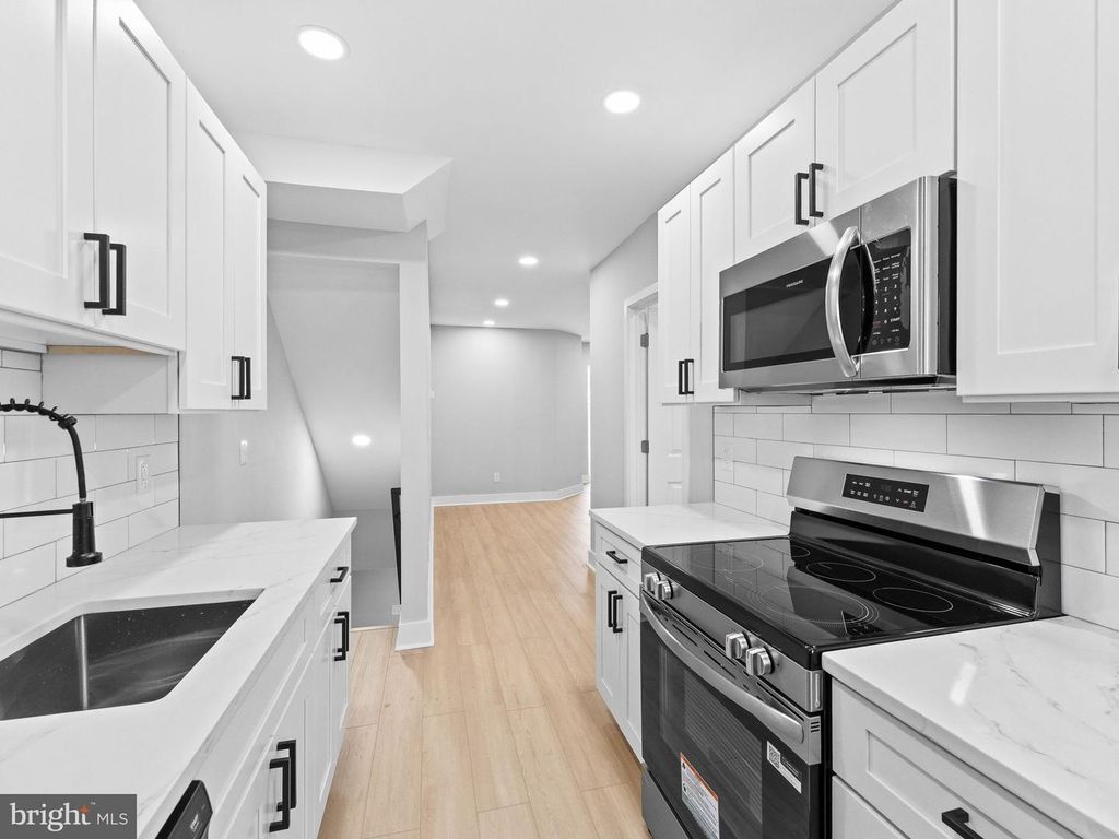 905 MARLYN RD, PHILADELPHIA, PA 19151 — photo 4