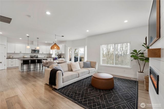 3575 E Grandview Avenue, Tacoma, WA 98404