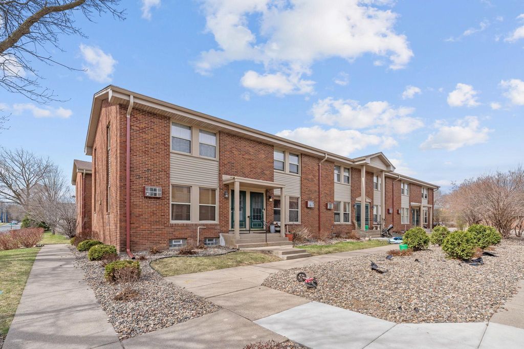 2130 14th Street NW 2, New Brighton, MN 55112 — photo 2