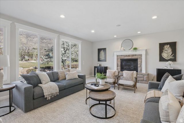 2416 N TIMOTHY CIR, Pleasant Grove, UT 84062