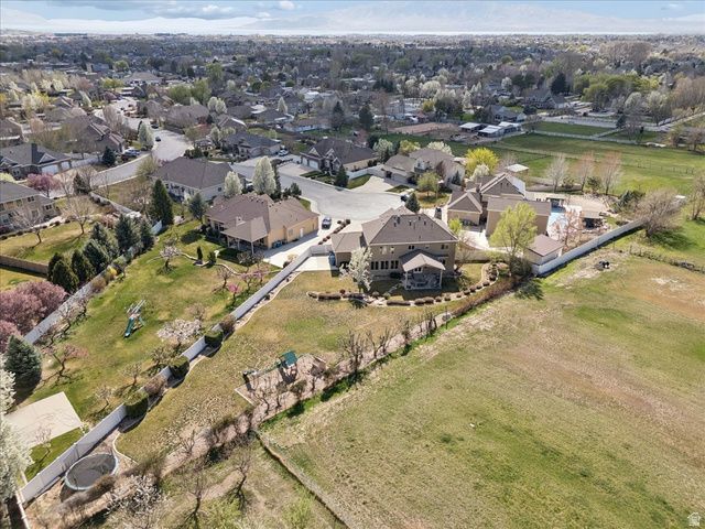 2416 N TIMOTHY CIR, Pleasant Grove, UT 84062