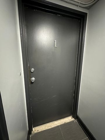 32 Annese Rd 1, Chelsea, MA 02150