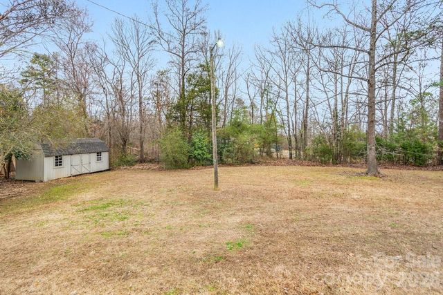 40348 Barnhardt Road, New London, NC 28127