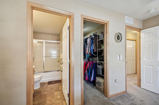 3114 Frontier Drive, Woodbury, MN 55129