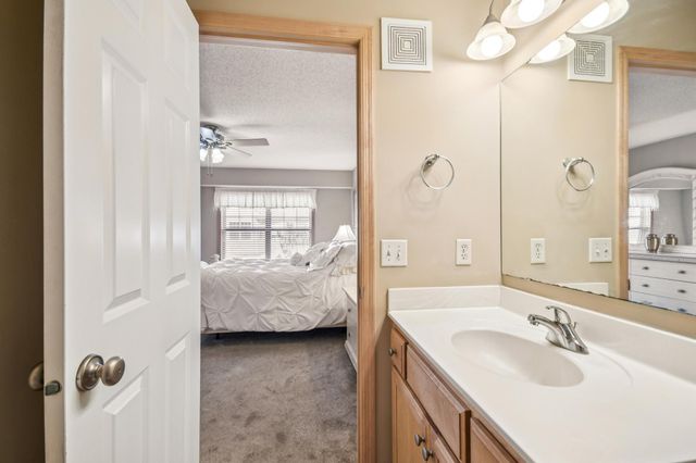 3114 Frontier Drive, Woodbury, MN 55129