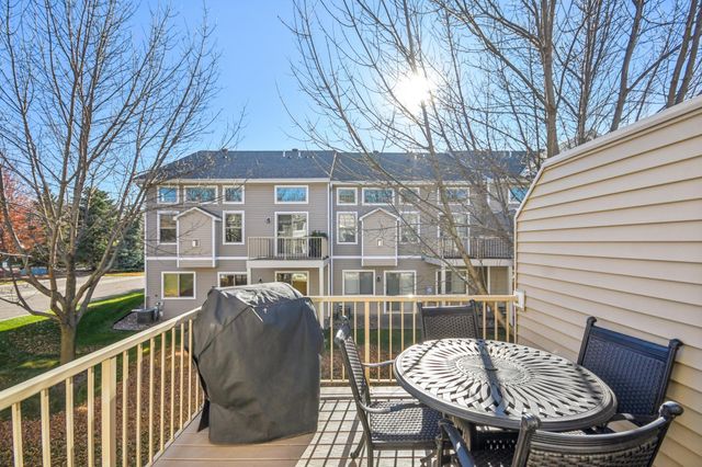 3114 Frontier Drive, Woodbury, MN 55129