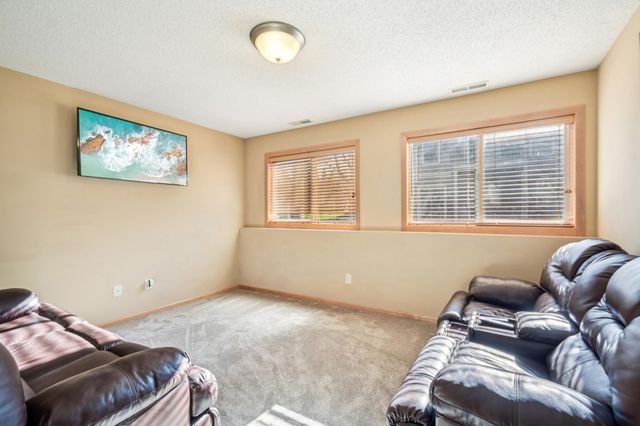 3114 Frontier Drive, Woodbury, MN 55129