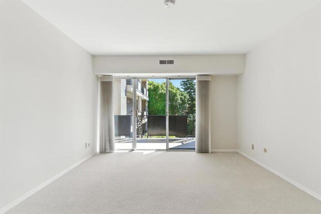 728 Elm 205, San Carlos, CA 94070