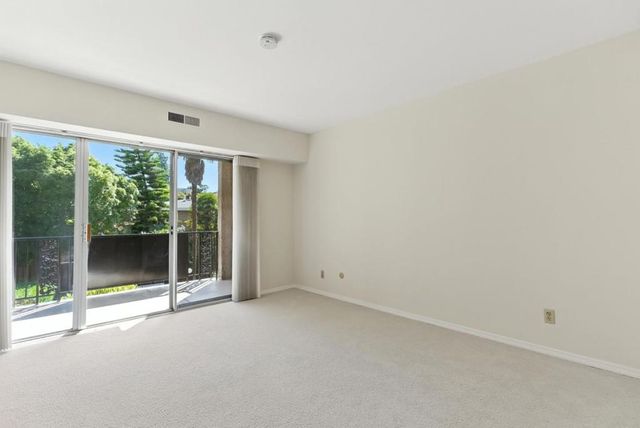 728 Elm 205, San Carlos, CA 94070