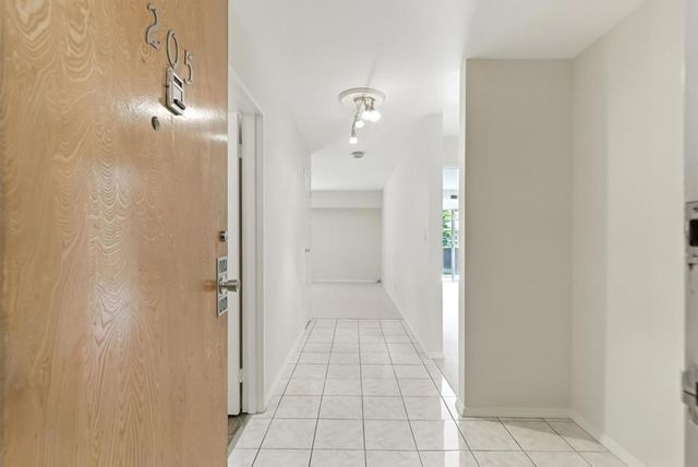 728 Elm 205, San Carlos, CA 94070