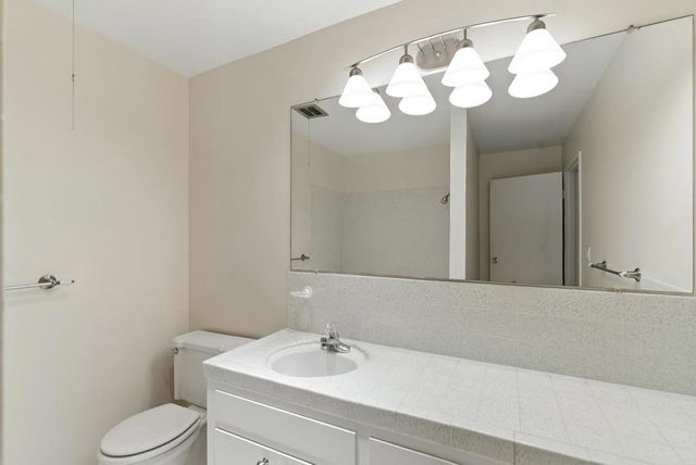 728 Elm 205, San Carlos, CA 94070