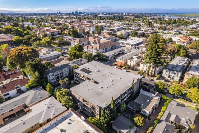 728 Elm 205, San Carlos, CA 94070