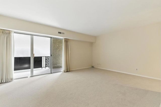 728 Elm 205, San Carlos, CA 94070