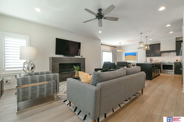 7027 Fernhill Place, Lincoln, NE 68516