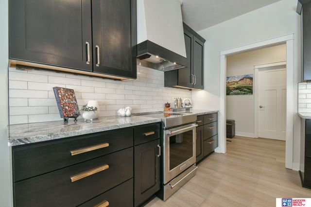 7027 Fernhill Place, Lincoln, NE 68516