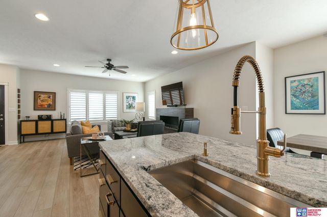 7027 Fernhill Place, Lincoln, NE 68516