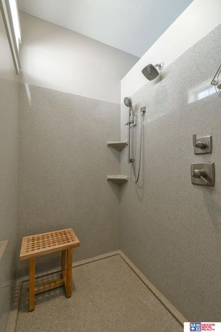 7027 Fernhill Place, Lincoln, NE 68516