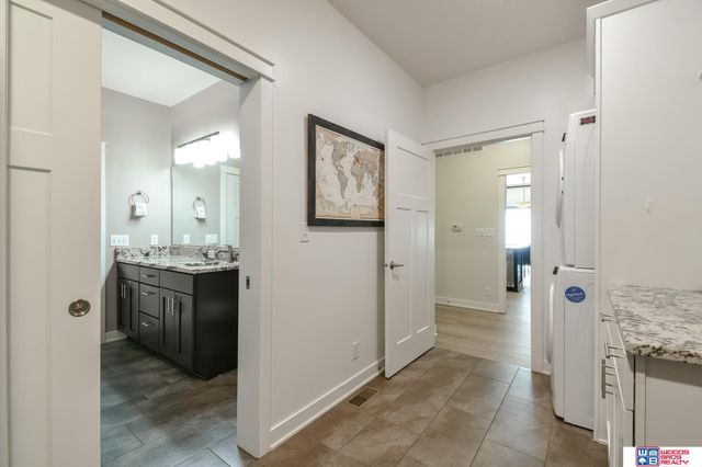 7027 Fernhill Place, Lincoln, NE 68516