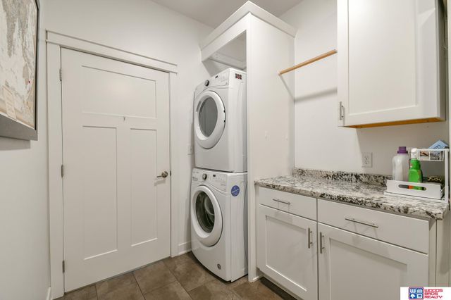 7027 Fernhill Place, Lincoln, NE 68516