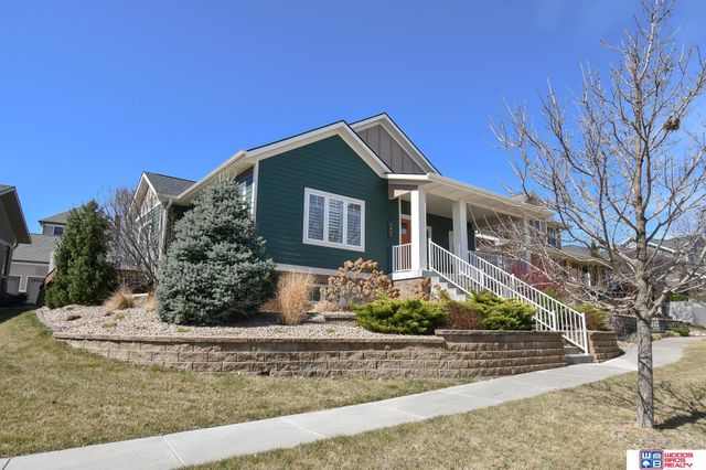 7027 Fernhill Place, Lincoln, NE 68516