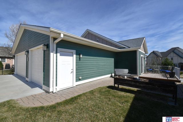 7027 Fernhill Place, Lincoln, NE 68516