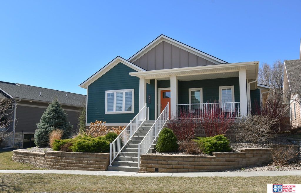 7027 Fernhill Place, Lincoln, NE 68516