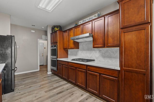 12602 Mezzadro Avenue, Bakersfield, CA 93312