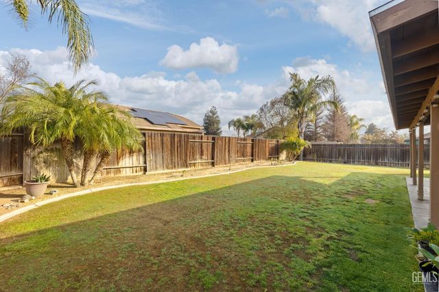 12602 Mezzadro Avenue, Bakersfield, CA 93312