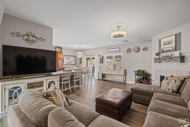 12602 Mezzadro Avenue, Bakersfield, CA 93312