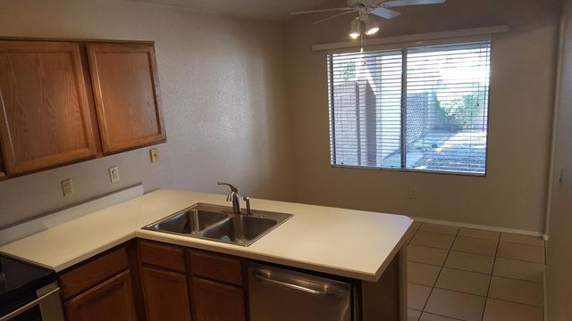 16610 S 32nd Place, Phoenix, AZ 85048
