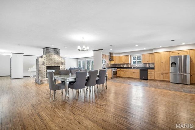 109 Pecan Lane, Belleville, IL 62223