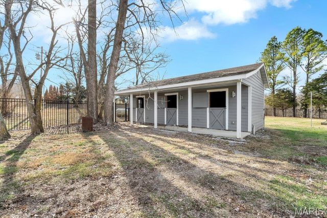 109 Pecan Lane, Belleville, IL 62223