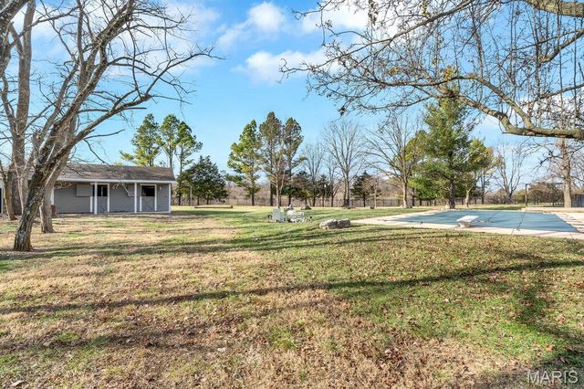 109 Pecan Lane, Belleville, IL 62223