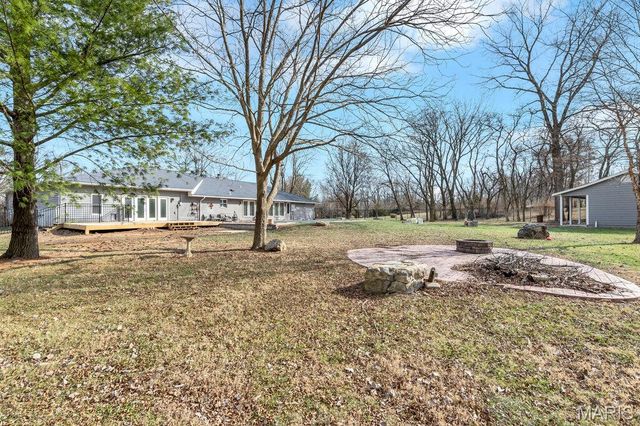 109 Pecan Lane, Belleville, IL 62223