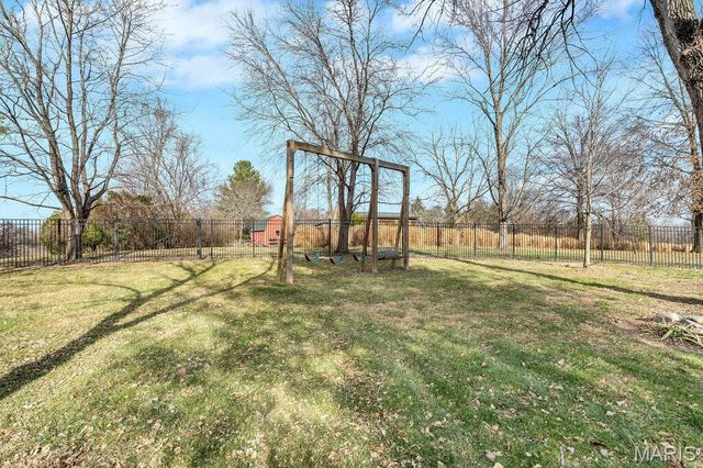 109 Pecan Lane, Belleville, IL 62223