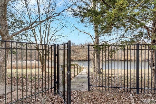 109 Pecan Lane, Belleville, IL 62223