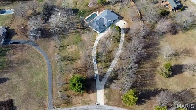 109 Pecan Lane, Belleville, IL 62223