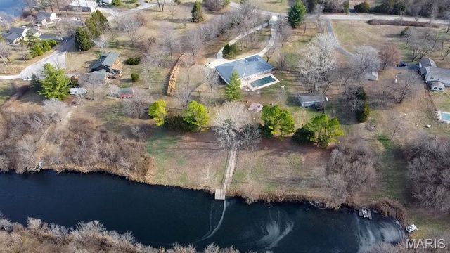 109 Pecan Lane, Belleville, IL 62223