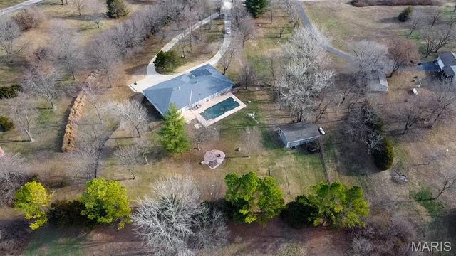 109 Pecan Lane, Belleville, IL 62223