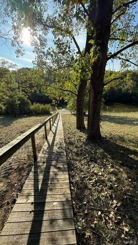 109 Pecan Lane, Belleville, IL 62223