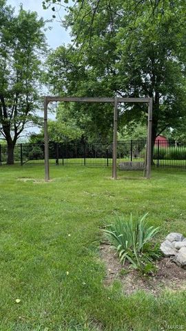 109 Pecan Lane, Belleville, IL 62223