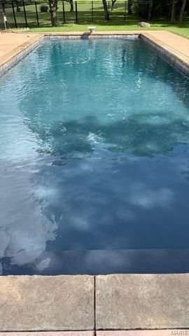 109 Pecan Lane, Belleville, IL 62223